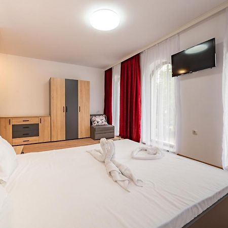Hotel Ариа Veliko Tărnovo Esterno foto