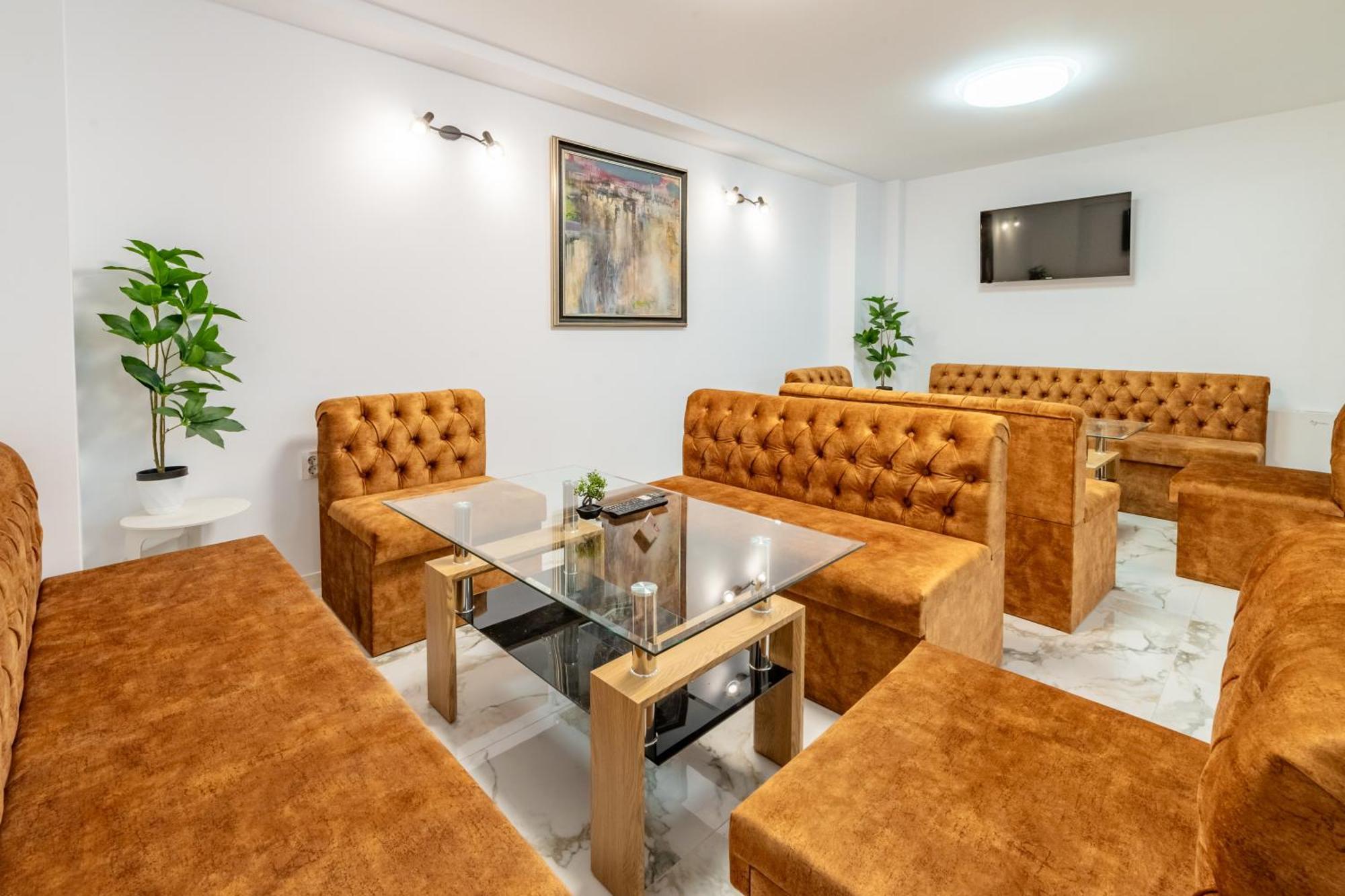 Hotel Ариа Veliko Tărnovo Esterno foto